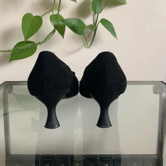Stuart Weitzman Black Suede Heels Size 7.5 B Goth Victorian Witchy 90's Classic - Picture 5 of 16